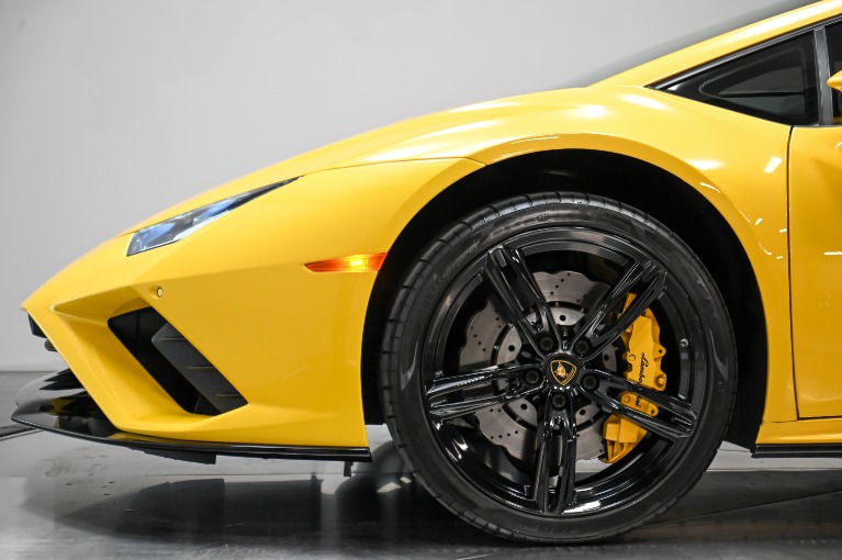Used-2020-Lamborghini-Huracan-EVO-1722033373